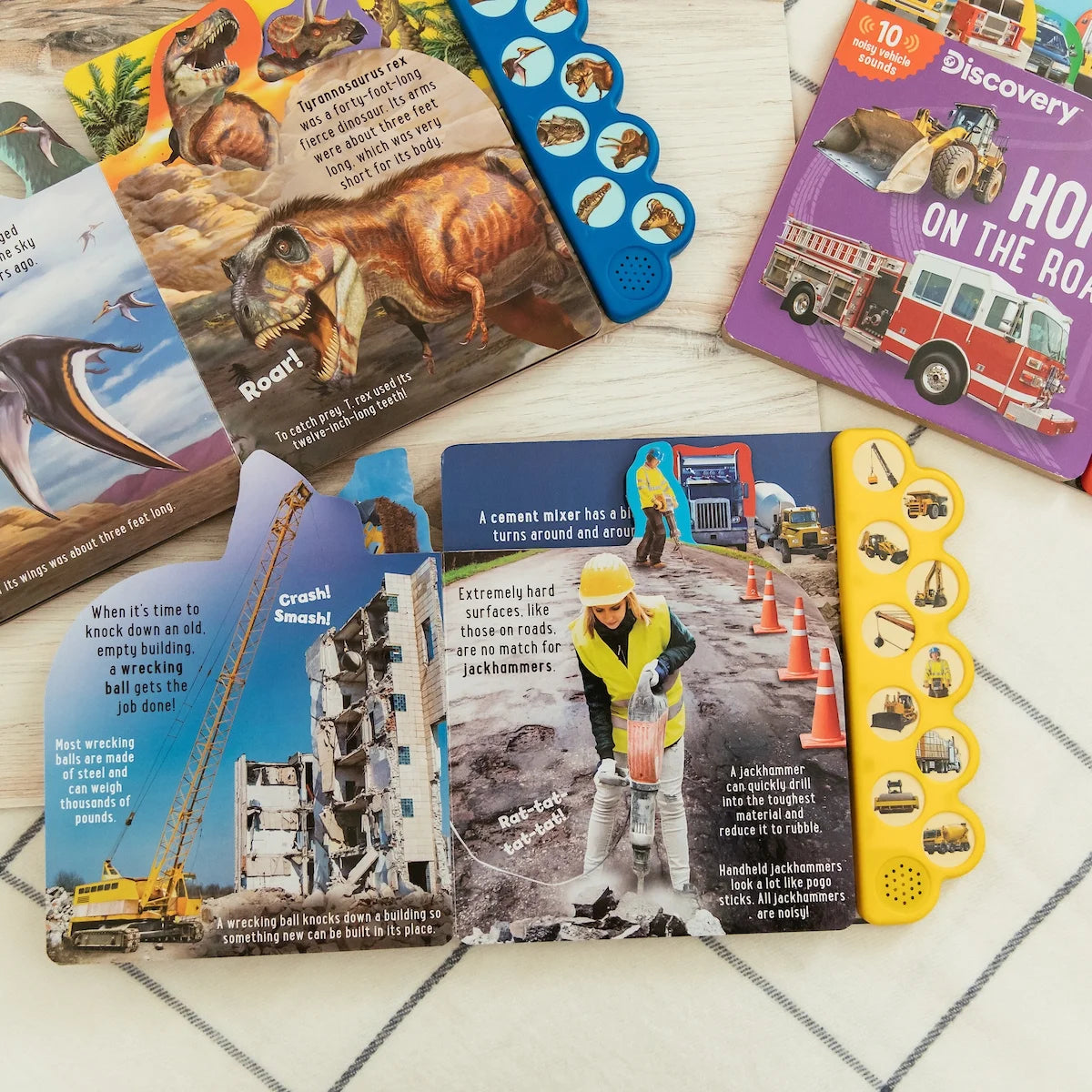 Discovery: Rumble with the Dinosaurs! (Board Book)